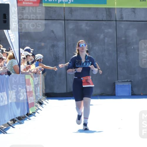 09.08.2026 - GEWOBA Citytriathlon Bremen Yannick Fuchs http://msf.ph/oto/9936419 09.08.2026 15:05:59 Ziel  meine-sportfotos.de