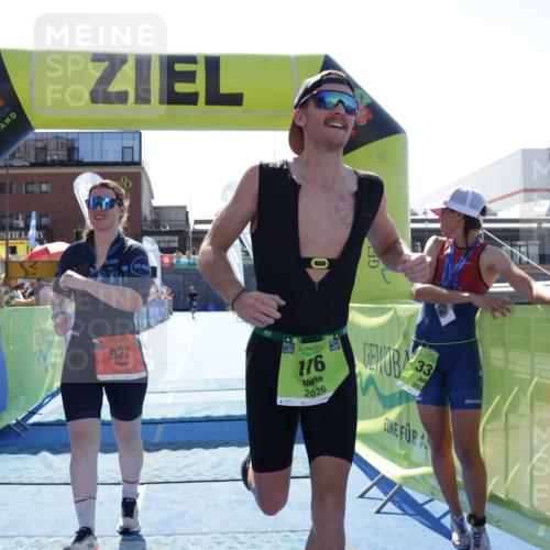 09.08.2026 - GEWOBA Citytriathlon Bremen Yannick Fuchs http://msf.ph/oto/9936434 09.08.2026 15:06:10 Ziel 176, 927 meine-sportfotos.de