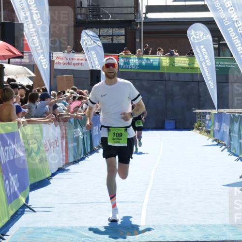 09.08.2026 - GEWOBA Citytriathlon Bremen Yannick Fuchs http://msf.ph/oto/9936451 09.08.2026 15:06:20 Ziel 109, 396 meine-sportfotos.de