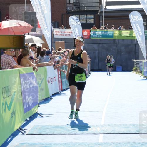 09.08.2026 - GEWOBA Citytriathlon Bremen Yannick Fuchs http://msf.ph/oto/9936459 09.08.2026 15:06:25 Ziel 109, 350 meine-sportfotos.de