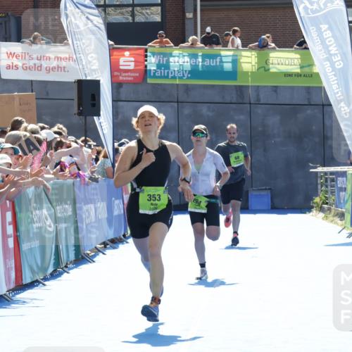 09.08.2026 - GEWOBA Citytriathlon Bremen Yannick Fuchs http://msf.ph/oto/9936469 09.08.2026 15:06:30 Ziel 294, 350, 353 meine-sportfotos.de