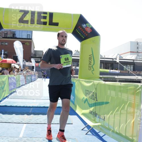09.08.2026 - GEWOBA Citytriathlon Bremen Yannick Fuchs http://msf.ph/oto/9936496 09.08.2026 15:06:37 Ziel 68, 294, 353 meine-sportfotos.de