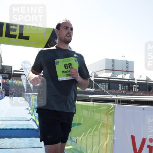 09.08.2026 - GEWOBA Citytriathlon Bremen Yannick Fuchs http://msf.ph/oto/9936499 09.08.2026 15:06:38 Ziel 68, 294 meine-sportfotos.de