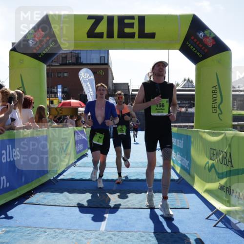 09.08.2026 - GEWOBA Citytriathlon Bremen Yannick Fuchs http://msf.ph/oto/9936509 09.08.2026 15:06:45 Ziel 15, 81, 100, 156 meine-sportfotos.de