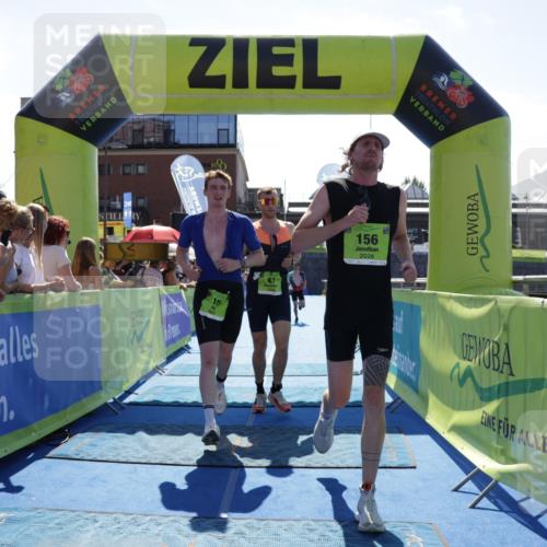 09.08.2026 - GEWOBA Citytriathlon Bremen Yannick Fuchs http://msf.ph/oto/9936510 09.08.2026 15:06:45 Ziel 15, 81, 100, 156 meine-sportfotos.de