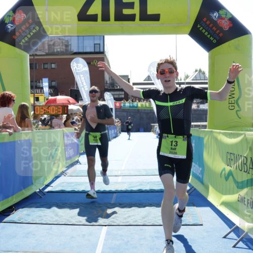 09.08.2026 - GEWOBA Citytriathlon Bremen Yannick Fuchs http://msf.ph/oto/9936531 09.08.2026 15:06:54 Ziel 13, 50, 177 meine-sportfotos.de