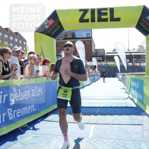 09.08.2026 - GEWOBA Citytriathlon Bremen Yannick Fuchs http://msf.ph/oto/9936534 09.08.2026 15:06:54 Ziel 13, 50, 177 meine-sportfotos.de