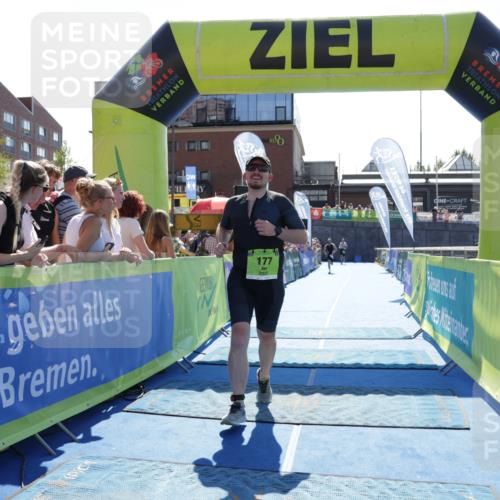 09.08.2026 - GEWOBA Citytriathlon Bremen Yannick Fuchs http://msf.ph/oto/9936545 09.08.2026 15:07:00 Ziel 71, 177 meine-sportfotos.de