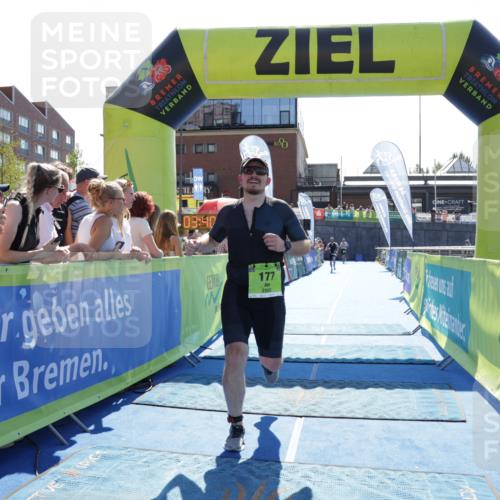 09.08.2026 - GEWOBA Citytriathlon Bremen Yannick Fuchs http://msf.ph/oto/9936546 09.08.2026 15:07:00 Ziel 71, 177 meine-sportfotos.de