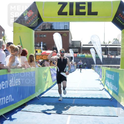09.08.2026 - GEWOBA Citytriathlon Bremen Yannick Fuchs http://msf.ph/oto/9936556 09.08.2026 15:07:04 Ziel 71, 117 meine-sportfotos.de