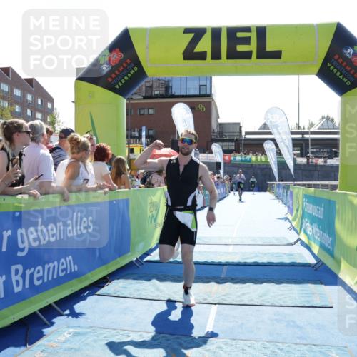 09.08.2026 - GEWOBA Citytriathlon Bremen Yannick Fuchs http://msf.ph/oto/9936558 09.08.2026 15:07:04 Ziel 71, 117 meine-sportfotos.de