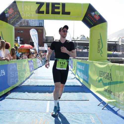 09.08.2026 - GEWOBA Citytriathlon Bremen Yannick Fuchs http://msf.ph/oto/9936587 09.08.2026 15:07:19 Ziel 114 meine-sportfotos.de