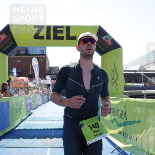 09.08.2026 - GEWOBA Citytriathlon Bremen Yannick Fuchs http://msf.ph/oto/9936638 09.08.2026 15:07:48 Ziel 140 meine-sportfotos.de