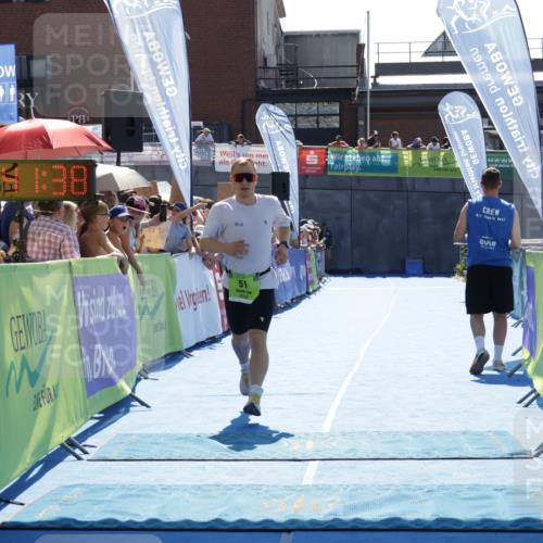 09.08.2026 - GEWOBA Citytriathlon Bremen Yannick Fuchs http://msf.ph/oto/9936646 09.08.2026 15:08:01 Ziel 51 meine-sportfotos.de