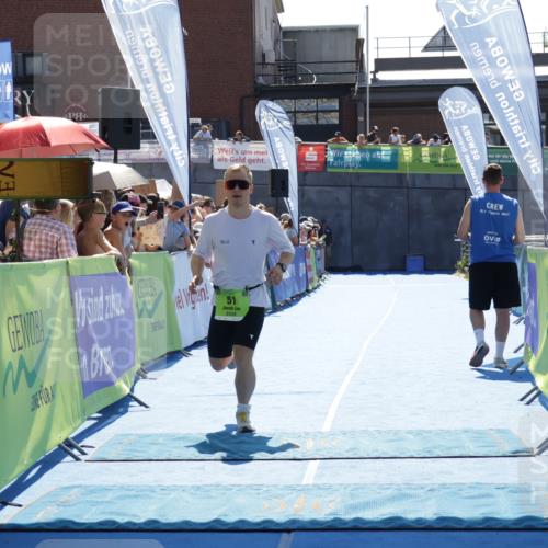 09.08.2026 - GEWOBA Citytriathlon Bremen Yannick Fuchs http://msf.ph/oto/9936647 09.08.2026 15:08:01 Ziel 51 meine-sportfotos.de