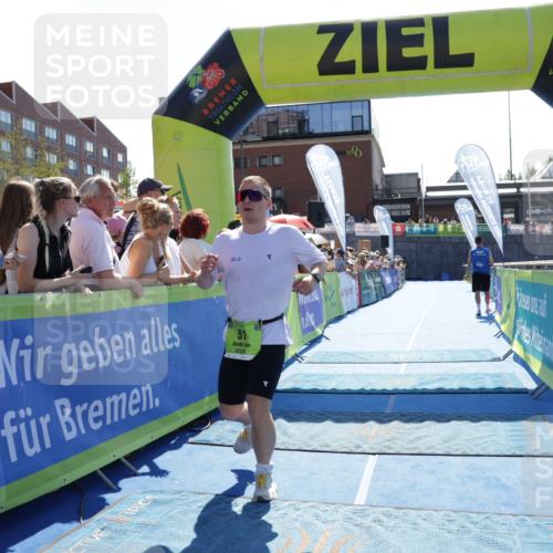 09.08.2026 - GEWOBA Citytriathlon Bremen Yannick Fuchs http://msf.ph/oto/9936651 09.08.2026 15:08:03 Ziel 51 meine-sportfotos.de