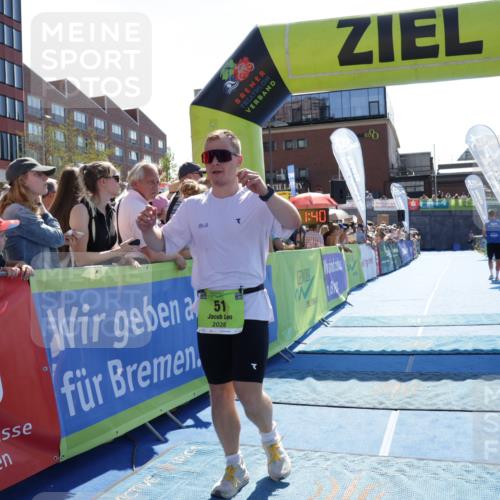 09.08.2026 - GEWOBA Citytriathlon Bremen Yannick Fuchs http://msf.ph/oto/9936654 09.08.2026 15:08:03 Ziel 51 meine-sportfotos.de