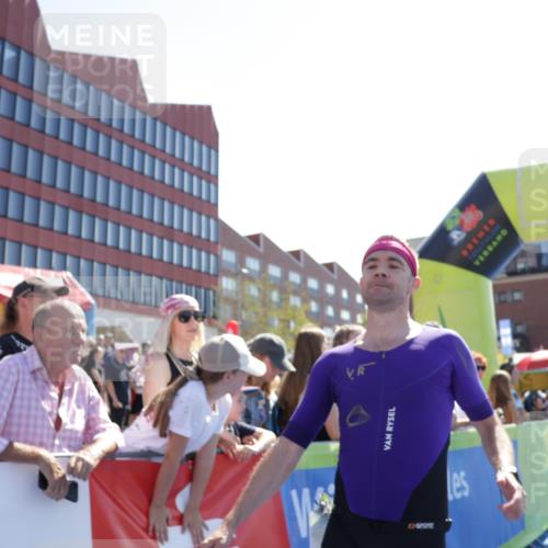 09.08.2026 - GEWOBA Citytriathlon Bremen Yannick Fuchs http://msf.ph/oto/9936678 09.08.2026 15:08:15 Ziel 128, 295, 304, 354 meine-sportfotos.de