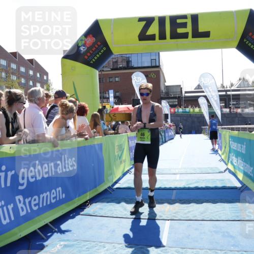 09.08.2026 - GEWOBA Citytriathlon Bremen Yannick Fuchs http://msf.ph/oto/9936690 09.08.2026 15:08:28 Ziel 46 meine-sportfotos.de