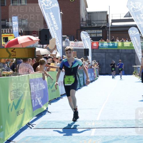 09.08.2026 - GEWOBA Citytriathlon Bremen Yannick Fuchs http://msf.ph/oto/9936700 09.08.2026 15:08:34 Ziel 1, 113 meine-sportfotos.de
