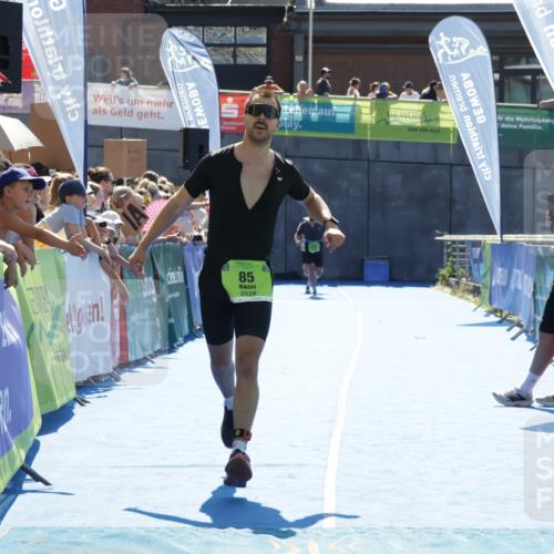 09.08.2026 - GEWOBA Citytriathlon Bremen Yannick Fuchs http://msf.ph/oto/9936735 09.08.2026 15:09:04 Ziel 85 meine-sportfotos.de