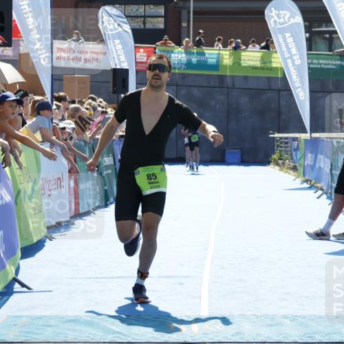 09.08.2026 - GEWOBA Citytriathlon Bremen Yannick Fuchs http://msf.ph/oto/9936736 09.08.2026 15:09:04 Ziel 85 meine-sportfotos.de