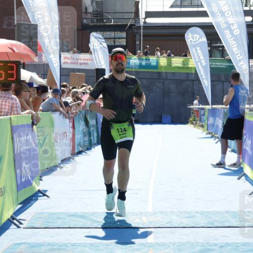 09.08.2026 - GEWOBA Citytriathlon Bremen Yannick Fuchs http://msf.ph/oto/9936761 09.08.2026 15:09:16 Ziel 119, 124, 143 meine-sportfotos.de