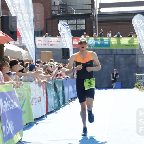 09.08.2026 - GEWOBA Citytriathlon Bremen Yannick Fuchs http://msf.ph/oto/9936770 09.08.2026 15:09:23 Ziel 52 meine-sportfotos.de