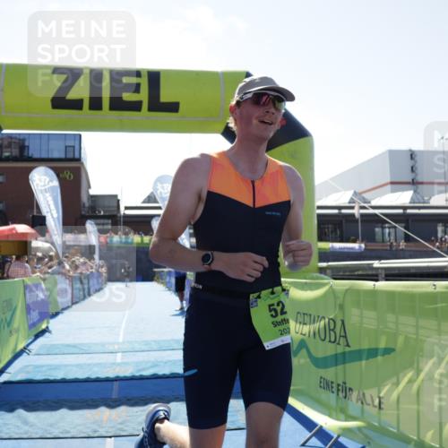 09.08.2026 - GEWOBA Citytriathlon Bremen Yannick Fuchs http://msf.ph/oto/9936776 09.08.2026 15:09:26 Ziel 52 meine-sportfotos.de