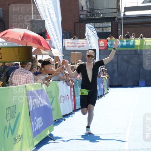 09.08.2026 - GEWOBA Citytriathlon Bremen Yannick Fuchs http://msf.ph/oto/9936783 09.08.2026 15:09:33 Ziel 26 meine-sportfotos.de