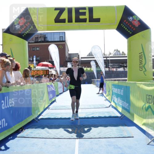 09.08.2026 - GEWOBA Citytriathlon Bremen Yannick Fuchs http://msf.ph/oto/9936789 09.08.2026 15:09:34 Ziel 26 meine-sportfotos.de