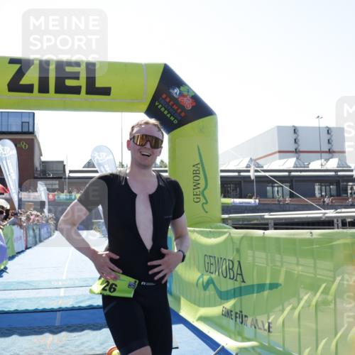 09.08.2026 - GEWOBA Citytriathlon Bremen Yannick Fuchs http://msf.ph/oto/9936794 09.08.2026 15:09:35 Ziel 26 meine-sportfotos.de