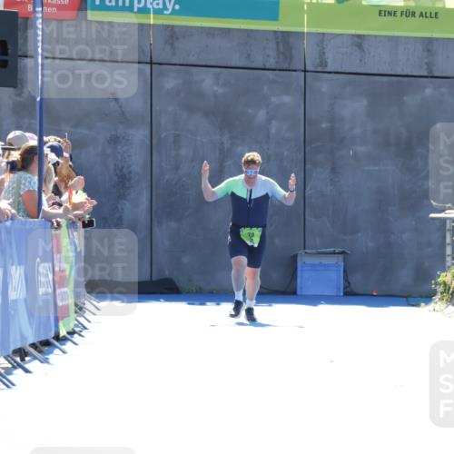 09.08.2026 - GEWOBA Citytriathlon Bremen Yannick Fuchs http://msf.ph/oto/9936795 09.08.2026 15:09:52 Ziel  meine-sportfotos.de