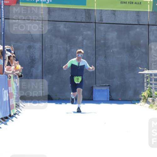 09.08.2026 - GEWOBA Citytriathlon Bremen Yannick Fuchs http://msf.ph/oto/9936796 09.08.2026 15:09:53 Ziel  meine-sportfotos.de