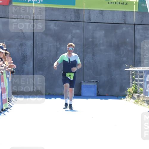 09.08.2026 - GEWOBA Citytriathlon Bremen Yannick Fuchs http://msf.ph/oto/9936798 09.08.2026 15:09:54 Ziel  meine-sportfotos.de