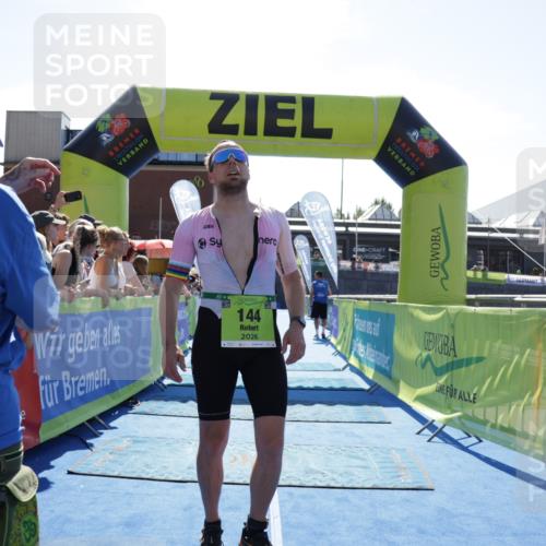09.08.2026 - GEWOBA Citytriathlon Bremen Yannick Fuchs http://msf.ph/oto/9936834 09.08.2026 15:10:19 Ziel 144 meine-sportfotos.de