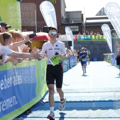 09.08.2026 - GEWOBA Citytriathlon Bremen Yannick Fuchs http://msf.ph/oto/9936858 09.08.2026 15:10:37 Ziel 3, 129, 302 meine-sportfotos.de