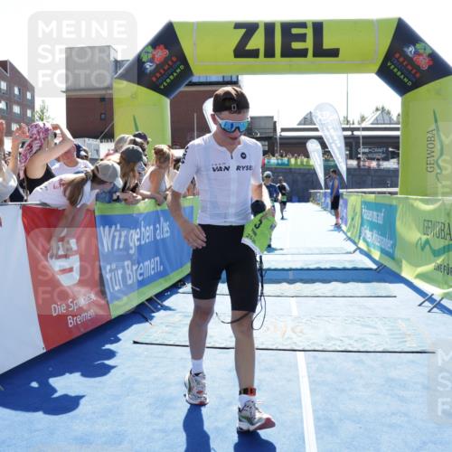 09.08.2026 - GEWOBA Citytriathlon Bremen Yannick Fuchs http://msf.ph/oto/9936864 09.08.2026 15:10:39 Ziel 3, 129, 302 meine-sportfotos.de