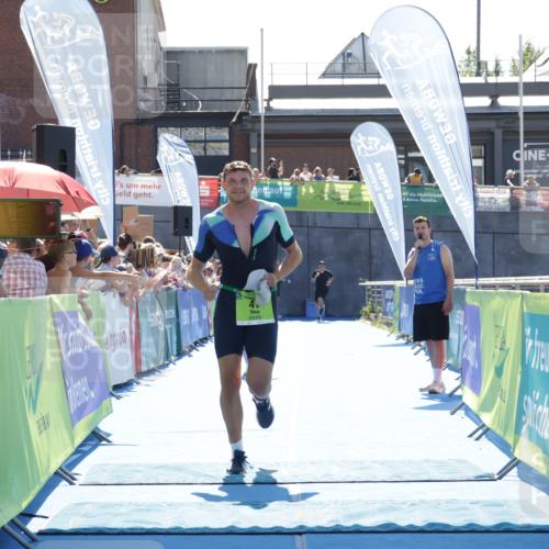 09.08.2026 - GEWOBA Citytriathlon Bremen Yannick Fuchs http://msf.ph/oto/9936891 09.08.2026 15:10:53 Ziel 27, 41 meine-sportfotos.de