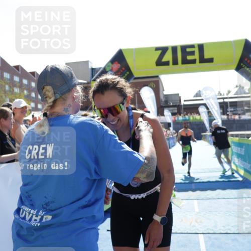09.08.2026 - GEWOBA Citytriathlon Bremen Yannick Fuchs http://msf.ph/oto/9936921 09.08.2026 15:11:11 Ziel 345, 371 meine-sportfotos.de