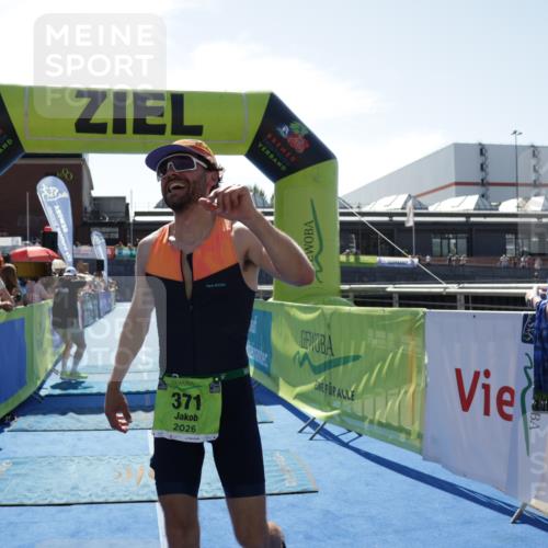 09.08.2026 - GEWOBA Citytriathlon Bremen Yannick Fuchs http://msf.ph/oto/9936923 09.08.2026 15:11:14 Ziel 371 meine-sportfotos.de