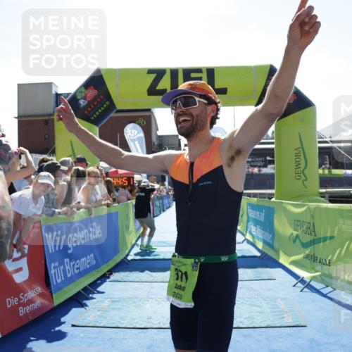 09.08.2026 - GEWOBA Citytriathlon Bremen Yannick Fuchs http://msf.ph/oto/9936925 09.08.2026 15:11:14 Ziel 371 meine-sportfotos.de
