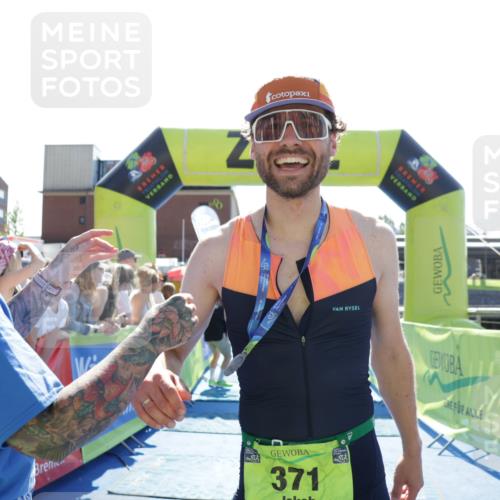 09.08.2026 - GEWOBA Citytriathlon Bremen Yannick Fuchs http://msf.ph/oto/9936928 09.08.2026 15:11:16 Ziel 371 meine-sportfotos.de