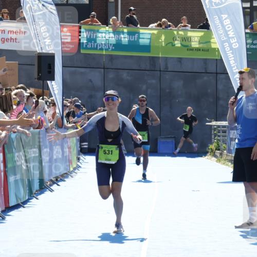 09.08.2026 - GEWOBA Citytriathlon Bremen Yannick Fuchs http://msf.ph/oto/9936931 09.08.2026 15:11:24 Ziel 531 meine-sportfotos.de