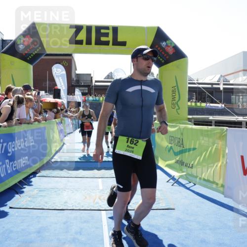09.08.2026 - GEWOBA Citytriathlon Bremen Yannick Fuchs http://msf.ph/oto/9936991 09.08.2026 15:11:51 Ziel 38, 79, 162, 404, 943 meine-sportfotos.de