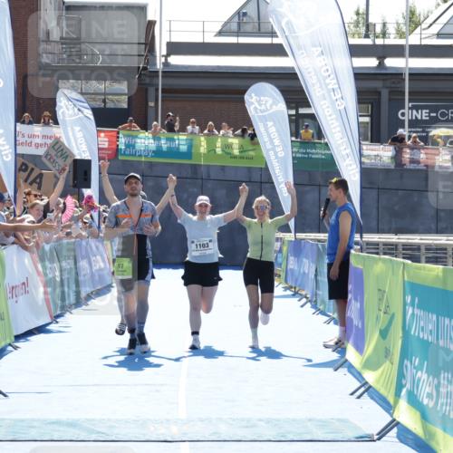 09.08.2026 - GEWOBA Citytriathlon Bremen Yannick Fuchs http://msf.ph/oto/9937020 09.08.2026 15:12:03 Ziel 97, 1103 meine-sportfotos.de