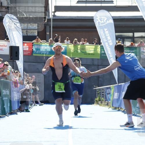 09.08.2026 - GEWOBA Citytriathlon Bremen Yannick Fuchs http://msf.ph/oto/9937078 09.08.2026 15:13:08 Ziel 92, 270 meine-sportfotos.de