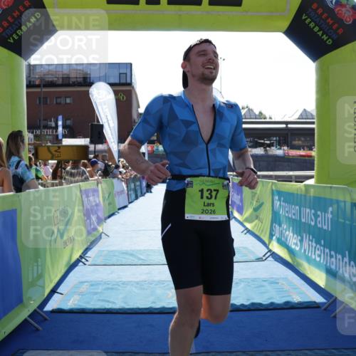 09.08.2026 - GEWOBA Citytriathlon Bremen Yannick Fuchs http://msf.ph/oto/9937119 09.08.2026 15:13:25 Ziel 67, 137, 470 meine-sportfotos.de