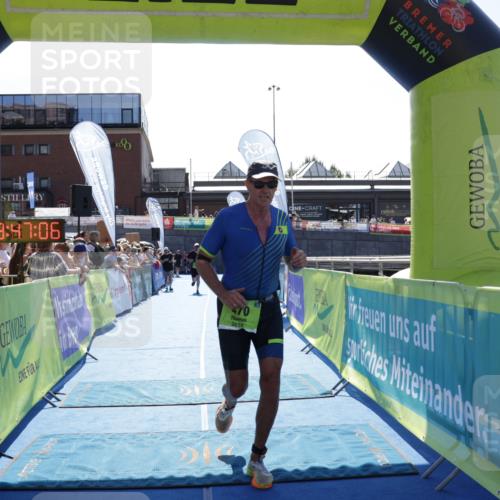 09.08.2026 - GEWOBA Citytriathlon Bremen Yannick Fuchs http://msf.ph/oto/9937125 09.08.2026 15:13:29 Ziel 105, 470 meine-sportfotos.de