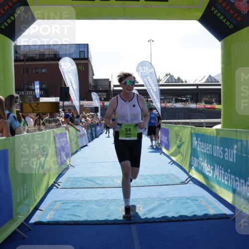 09.08.2026 - GEWOBA Citytriathlon Bremen Yannick Fuchs http://msf.ph/oto/9937141 09.08.2026 15:13:43 Ziel 54, 86, 362, 450 meine-sportfotos.de